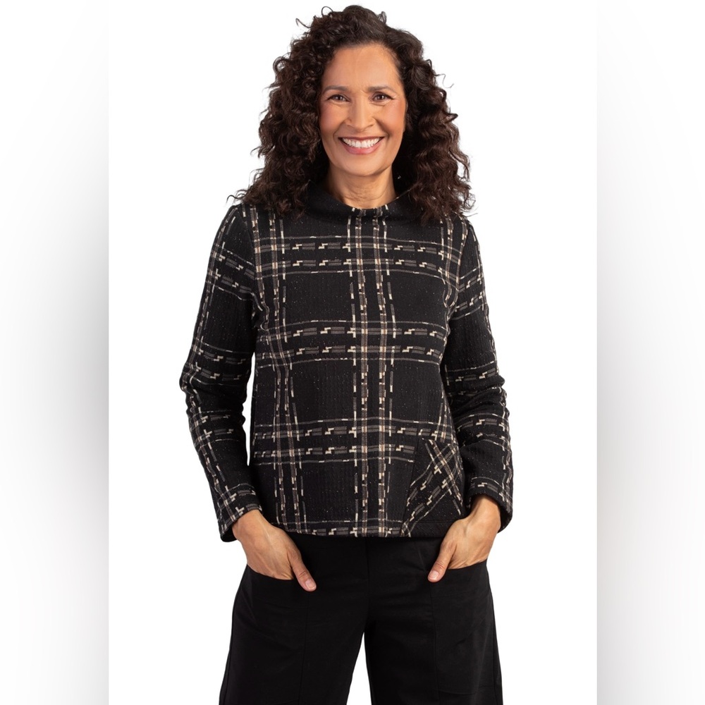NWT! Sophisticated Parisian Plaid Top
